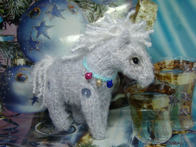 Лошадка. Игрушка вязанная спицами Ольги Чернухо