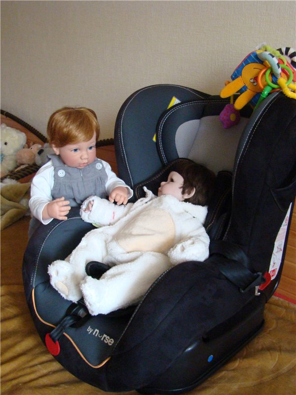 Безопасность прежде всего! Автокресло нужная вещь. Коллекционные куклы Ли Миддлтон, Адора