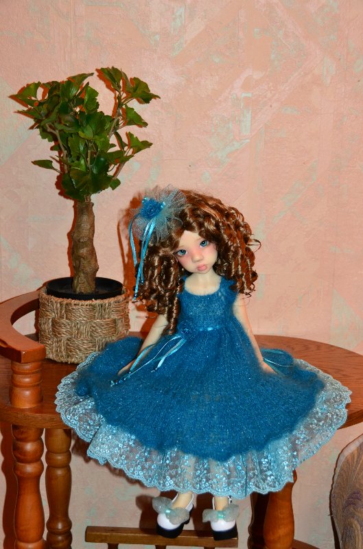 Платье + глазки = образ готов:) Larissa & Miki Kaye Wiggs