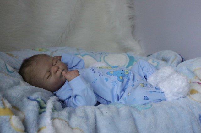 Спящий малышок Жульенчик. Куколка реборн Вишни Виктории