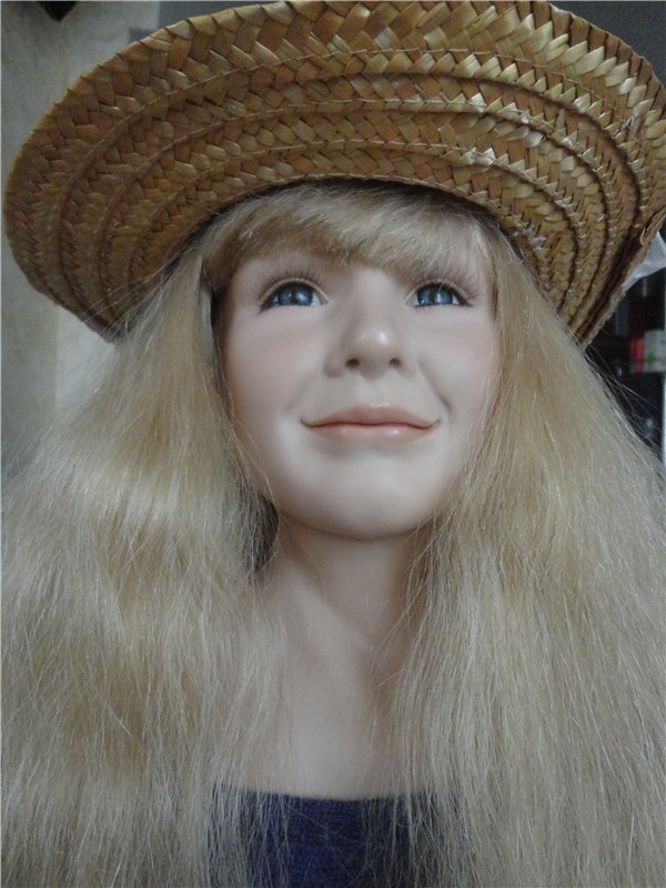 Хочу вам представить моих коллекционных кукол, которые живут в моем доме (фото 7)