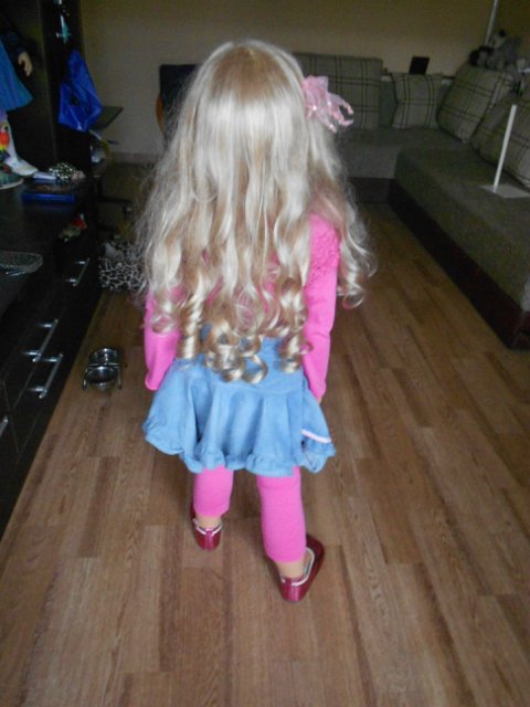 Во всех ты, милочка, паричках хороша (фото 3)