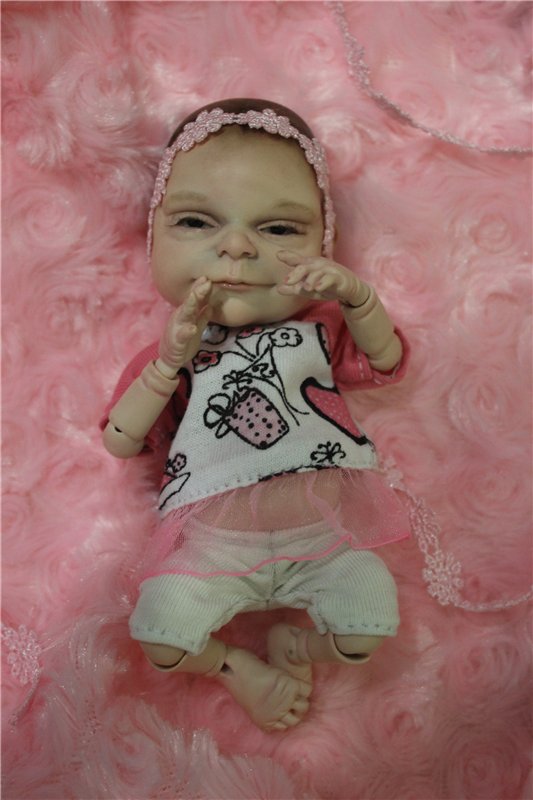 Приехала моя лялька от Лели Дубровиной - первые быстрофото с дороги