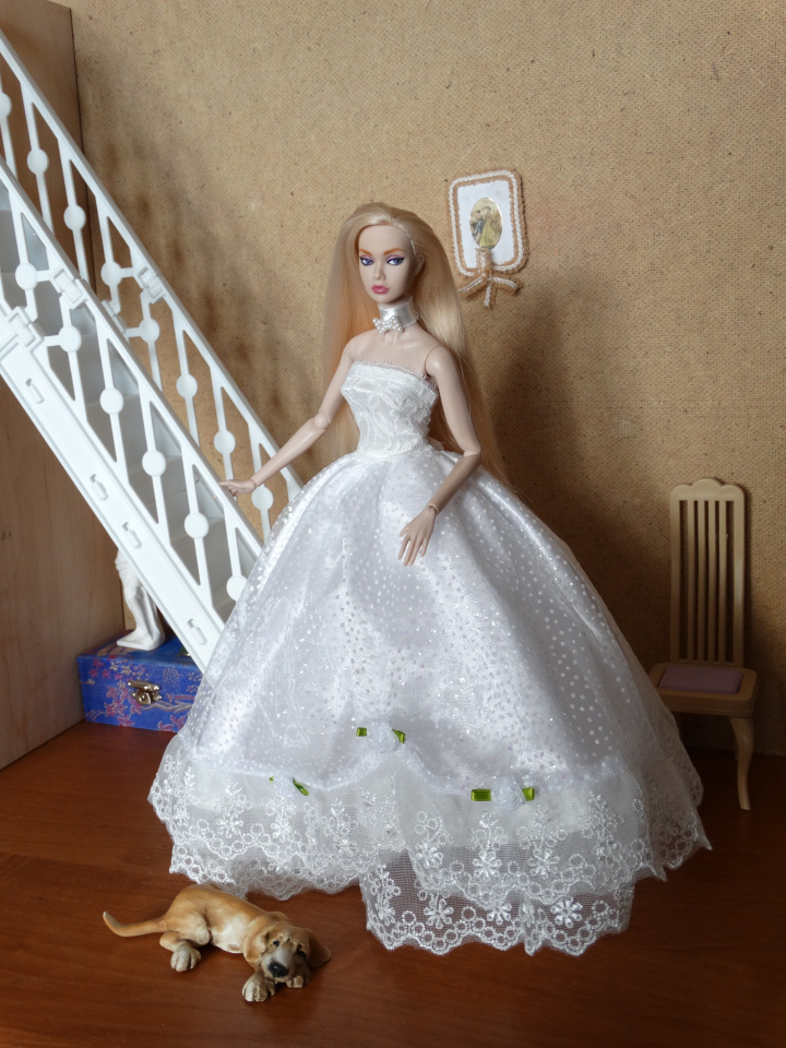 Капроновое безумие. Поппи в вечерних платьях