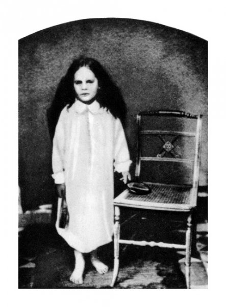 Кто Вы, мистер Кэррол или Каждый пишет, как он дышит. Фотоработы сказочника и математика | Бэйбики Кто Вы, мистер Кэррол или Каждый пишет, как он дышит. Фотоработы сказочника и математика (фото 5)