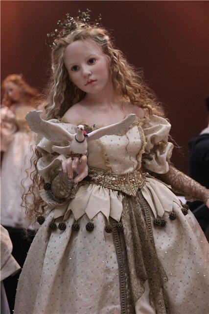 Hilderard Gunzel на выставке "Искусство куклы" в Гостином дворе