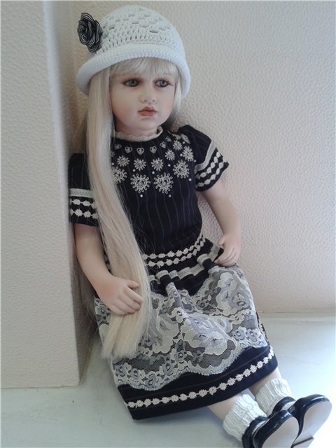 Очаровательная фарфоровая кукла Валентина от Mundia Collection (фото 7)