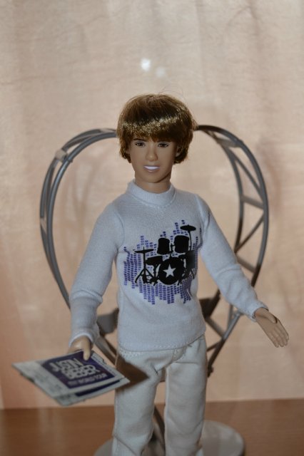 Приглашаю на концерт Джастина Бибера (шарнирная кукла Jastin Bieber) | Бэйбики Приглашаю на концерт Джастина Бибера (шарнирная кукла Jastin Bieber)