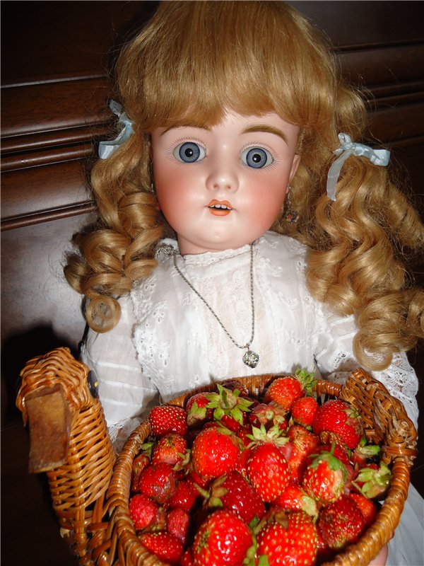 Ах, лето красное! Антикварная кукла Верочка