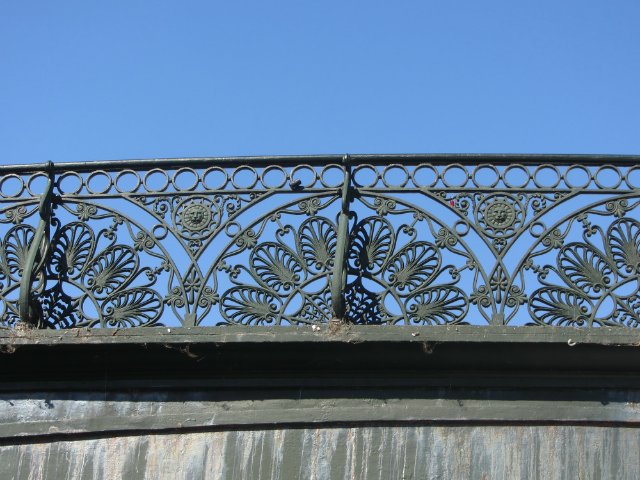 Приглашаем на водную экскурсию по Петербургу