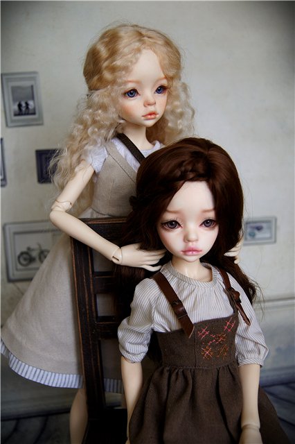 Две сестренки Ларины от DIMdoll