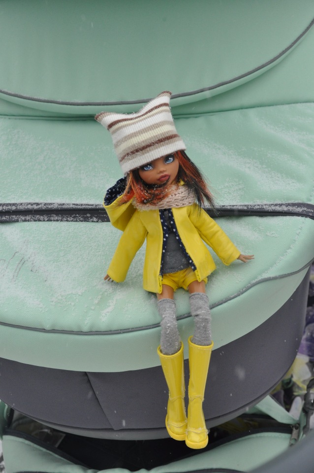 Первый снег — ООАК Monster High и Ever After High: репейнт