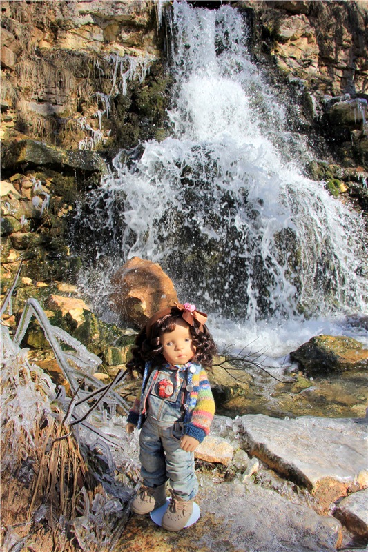 Приключения Адель на водопаде. Джульетта от Sylvia Natterer