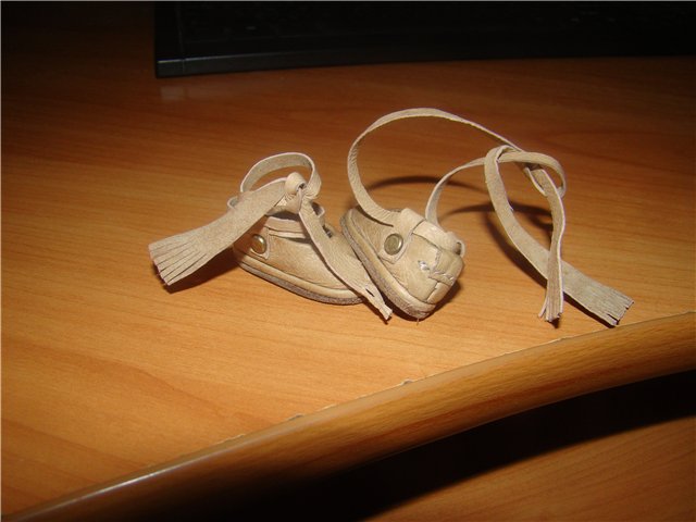 Балетки для куклы с завязками на ножке (фото 4)