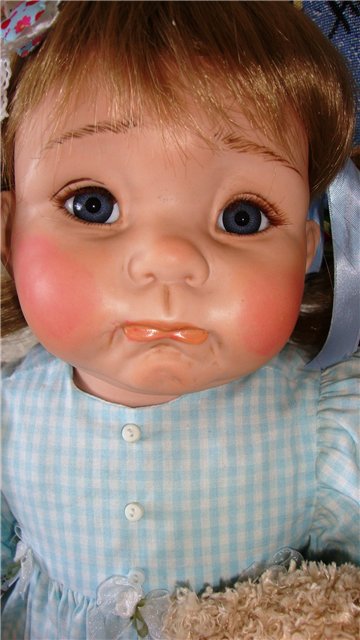 Фарфоровая помпушечка - куколка реплика "Winnie" от Cindy Marschner Rolfe (фото 2)