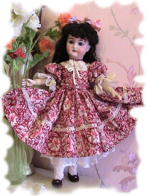 Куклы. Просто куклы и Мишка всех поздравляют с 2014 новым ГОДОМ