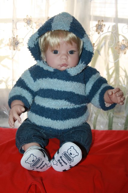 Девочка? Мальчик? Кукла Lee Middleton