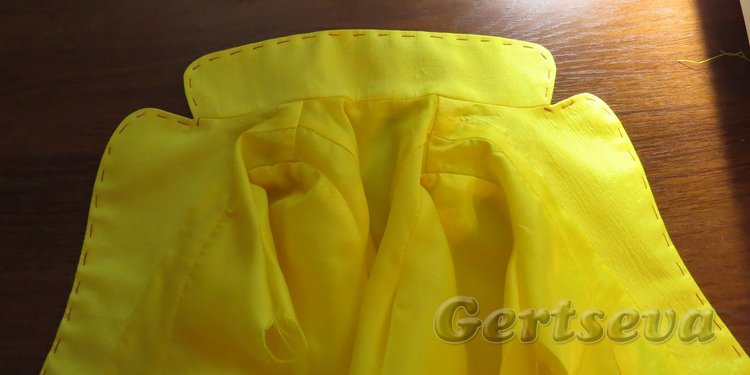 Мастер класс по пошиву плащика для куклы, выкройка