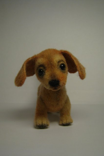 Таксик. Авторская игрушка валянием Ольги Чернухо