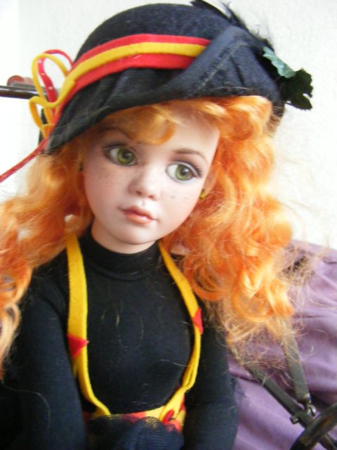 Фарфоровая кукла Zinnia автора Jan MClean, коллекция Flower Heart Collection (фото 5)