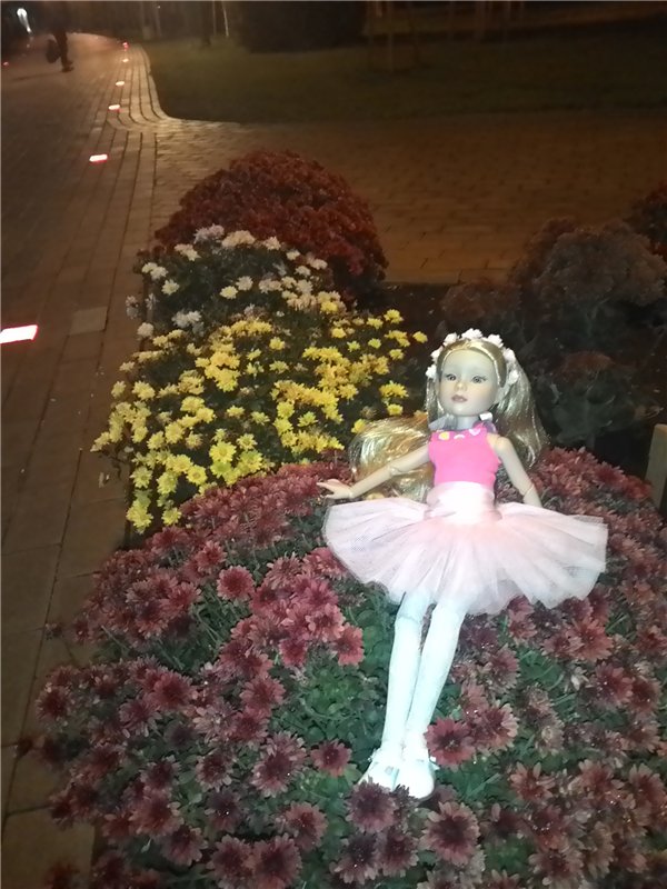 Первые прогулки Алисы — Фэшн