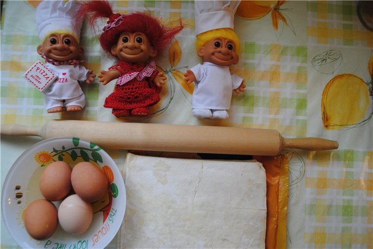 Сделать нужно нам пирог, Чтоб отведать каждый мог. Граммов сто возьмем улыбок, И совсем чуть-чуть ошибок (фото 2)