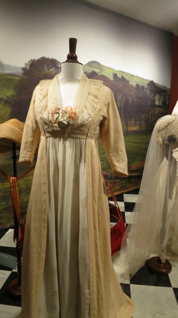 Как за неприметным фасадом может скрыватся просто удивительный Клондайк!!! Или "Это я удачно зашел!!!!!"