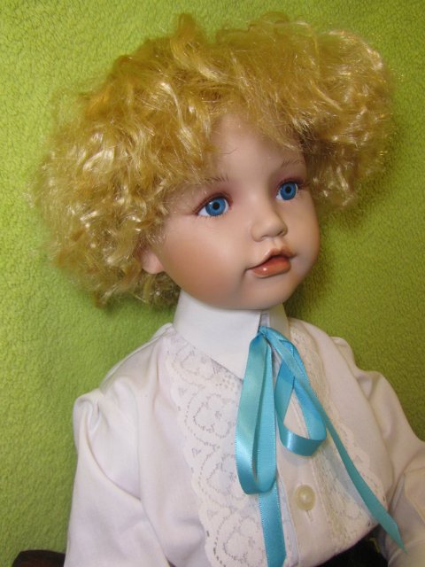 Два в одном. Фарфоровый мальчик