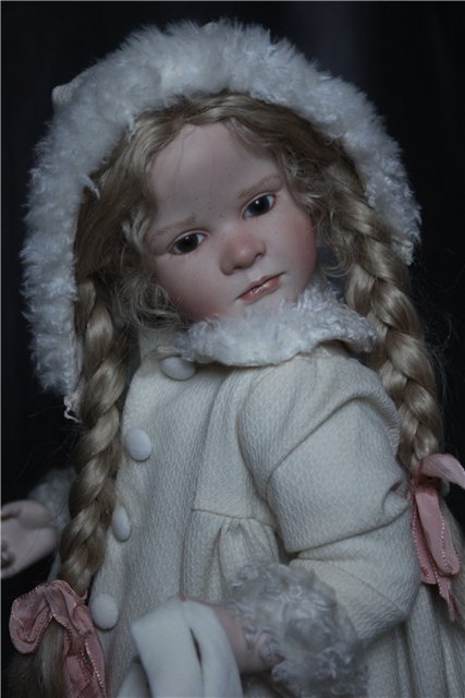 Фарфоровая кукла-снегурочка Офелия (Ophelia) от Ruth Treffeisen. Просто наступила зима
