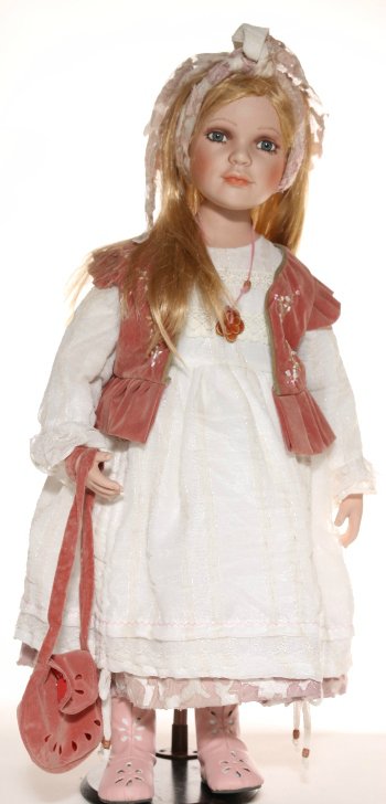Фарфоровая кукла Ева - "реверанс позапрошлому веку" (фото 3)