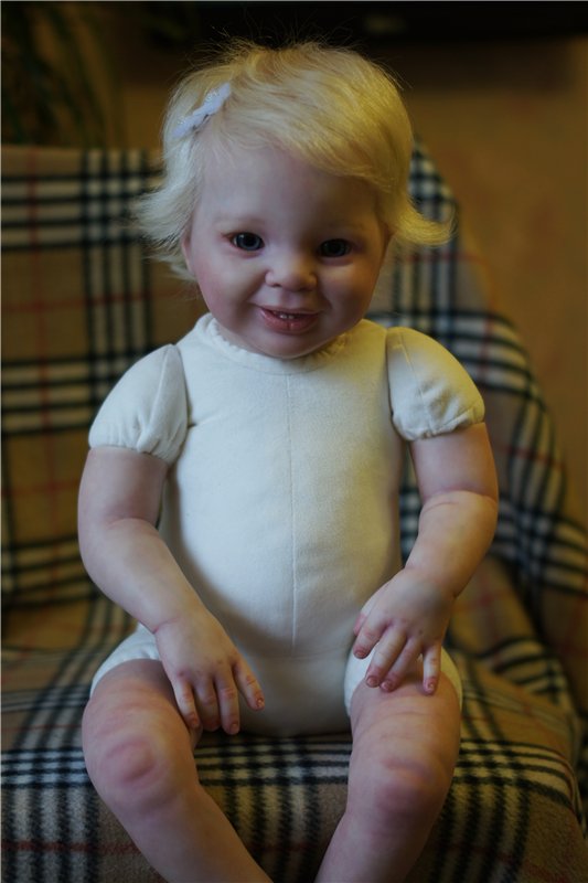 Весёлая хохотушка Маришка. Работа Марины Мацко