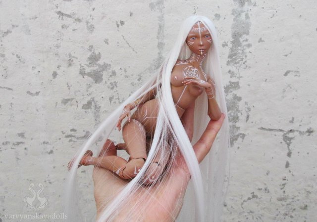 Шарнирная кукла Мизэ - белое солнце (фото 2)