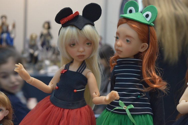 VII Московская международная выставка "Искусство Куклы". Портреты кукольной души или незримый диалог