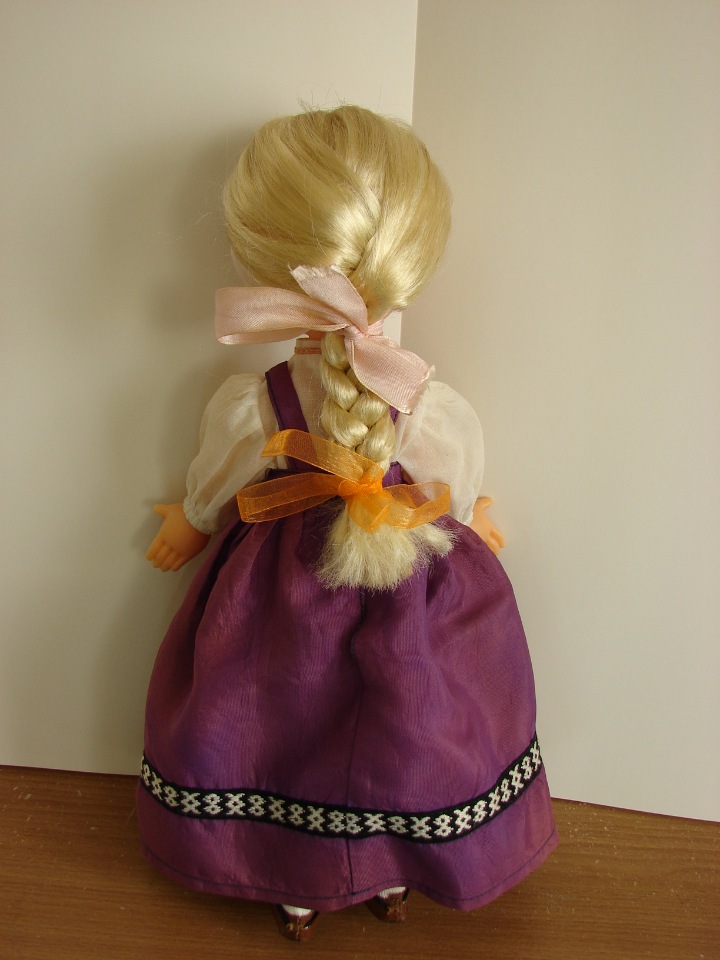 Куклы из далекого СССР .Кукла фабрики Ленигрушка + 4 неопознанных объекта