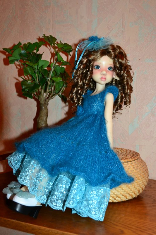 Платье + глазки = образ готов:) Larissa & Miki Kaye Wiggs