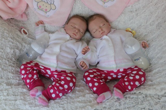 Одинаковые дочки... Куколки реборн Виктории Вишни