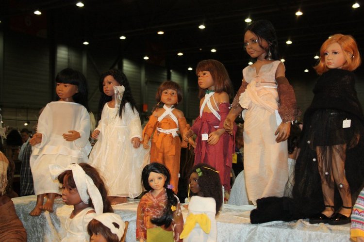 Выставка кукол, мишек тедди, кукольных домиков и миниатюры в Нидерландах 24-25 октября 2015 год. Шестая часть | Бэйбики Выставка кукол, мишек тедди, кукольных домиков и миниатюры в Нидерландах 24-25 октября 2015 год. Шестая часть (фото 10)