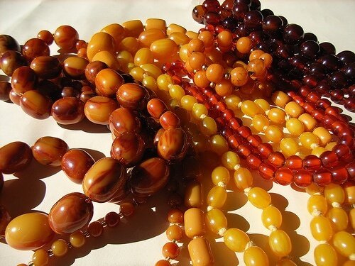 Славный пластик "бакелит"! У него отменный вид! Или возвращение бакелитового болванчика