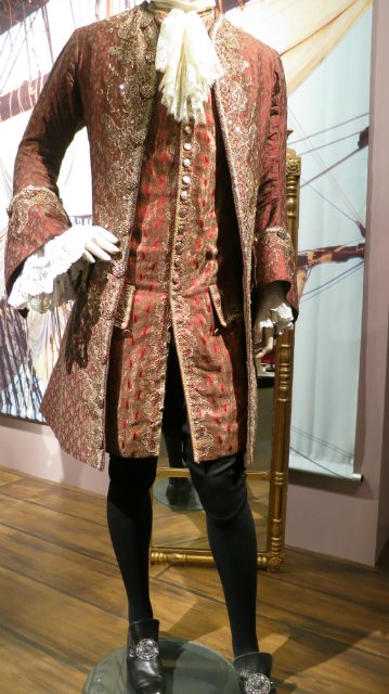 Как за неприметным фасадом может скрыватся просто удивительный Клондайк!!! Или "Это я удачно зашел!!!!!"