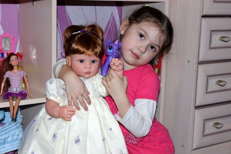 По следам 14 февраля, Моя прекрасная девочка Марго, Sweet Violets Lee Middleton