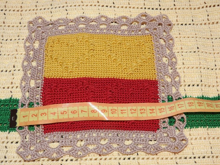 Красивые пледы-одеяльца ручной работы для кукол