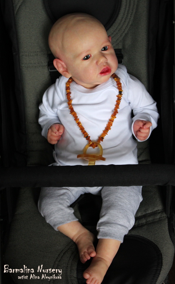 Ну и тут не обошлось без сходства. Малыш реборн (фото 9)