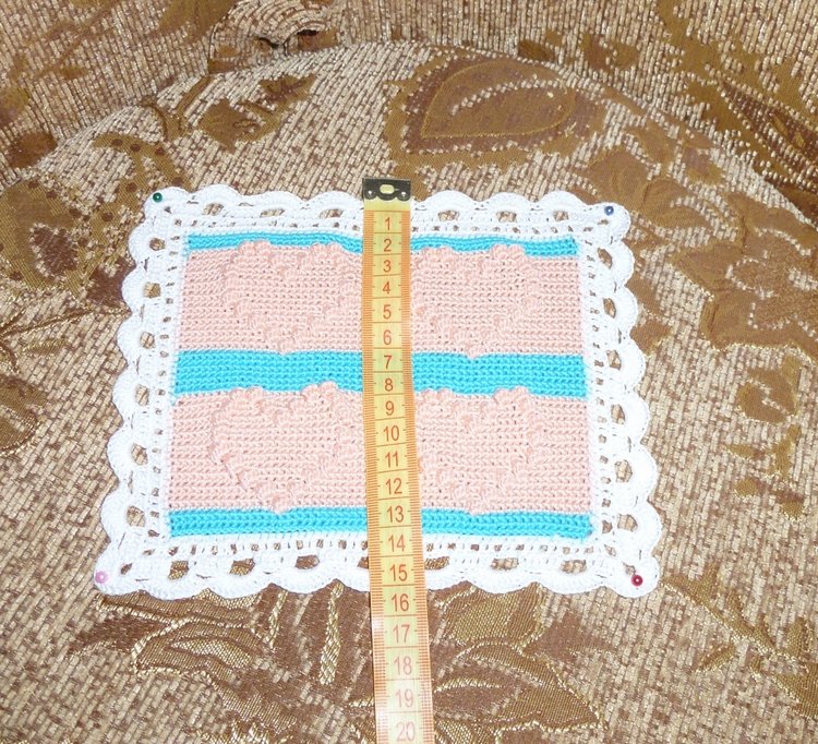 Красивые пледы-одеяльца ручной работы для кукол