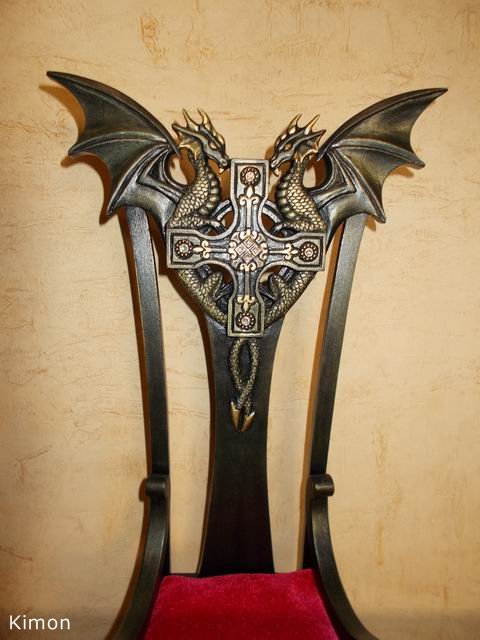 Эксклюзивный кресло-трон для кукол (фото 4)