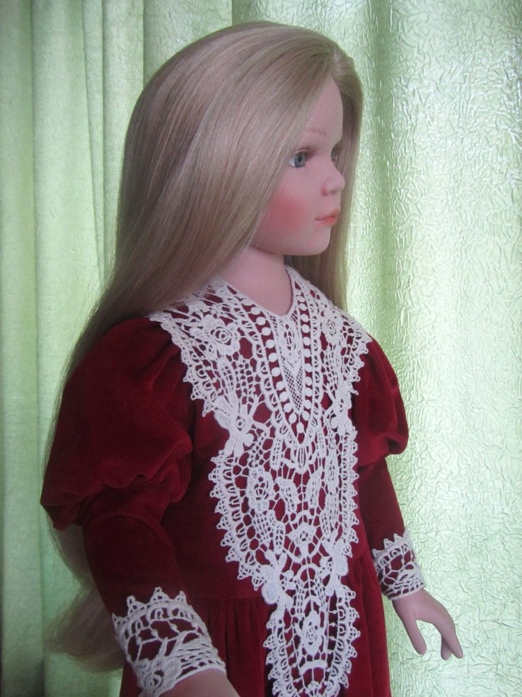 Фарфоровая кукла Ева - "реверанс позапрошлому веку"