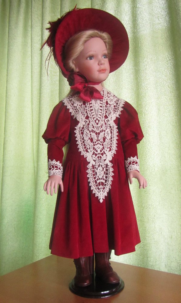 Фарфоровая кукла Ева - "реверанс позапрошлому веку"