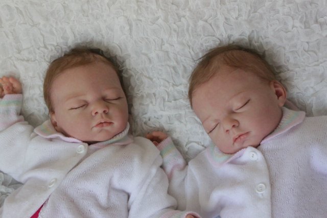 Одинаковые дочки... Куколки реборн Виктории Вишни