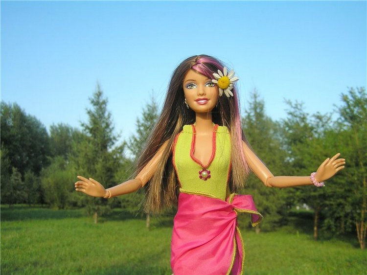 Летняя прогулка Анжелики ( Кукла Barbie Fashionistas от Mattel)