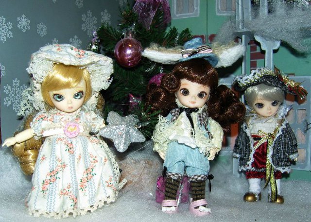 Новогодняя декорация с куколками Ai (фото 3)