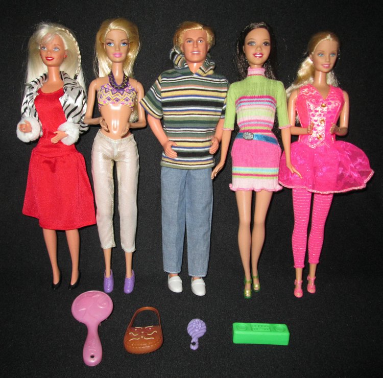 «Эффект насмотренности» или 200 фирменных кукольных нарядов | Бэйбики «Эффект насмотренности» или 200 фирменных кукольных нарядов